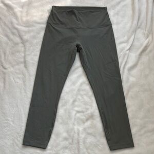 lululemon Wunder Under 23” High Rise Leggings Luxtreme - Grey Sage, Size 8
